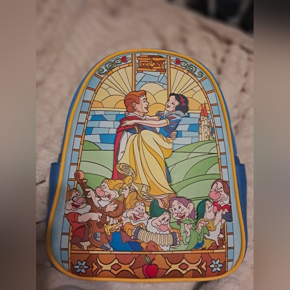 New With Tags Loungefly Stained Glass Snow White Mini Backpack Exclusive - Picture 7 of 7